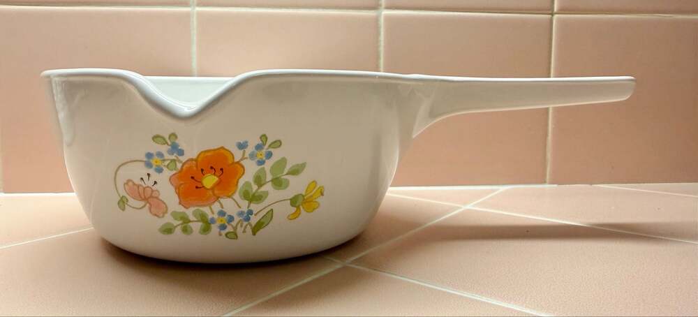 Vintage Corning Ware Wild Flowers P-89-B 2 1/2 cup Saucepan with Pour Spout